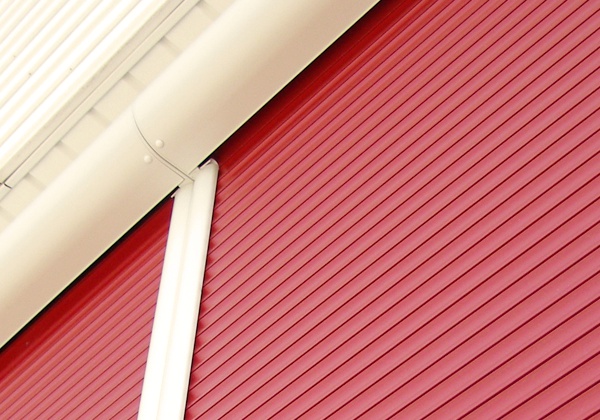 Usi de garaj model lis